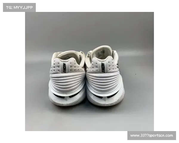 日本队推出抗震款球鞋 全新鞋底缓震科技应对场馆地板差异 日本队推出抗震款球鞋 全新鞋底缓震科技应对场馆地板差异